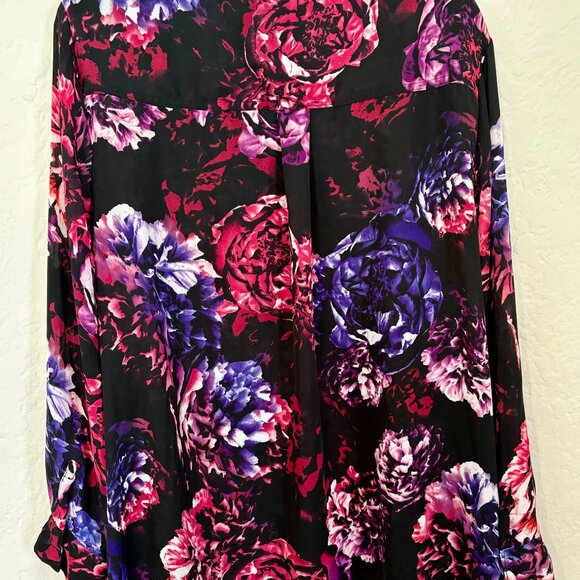 Apt 9 3X rose print blouse - Picture 2 of 3